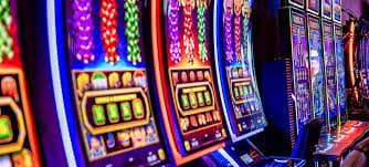 Filipino players enjoying live casino games on mobile